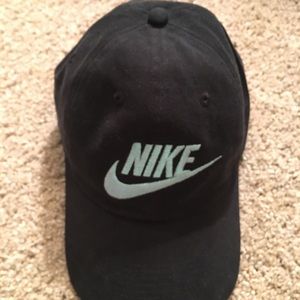 Women’s Nike hat